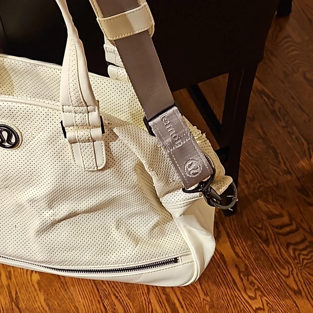 Lululemon bag - Picture 7 of 10